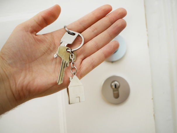 https://TomekaGivens.StopRentingStartOwning.com